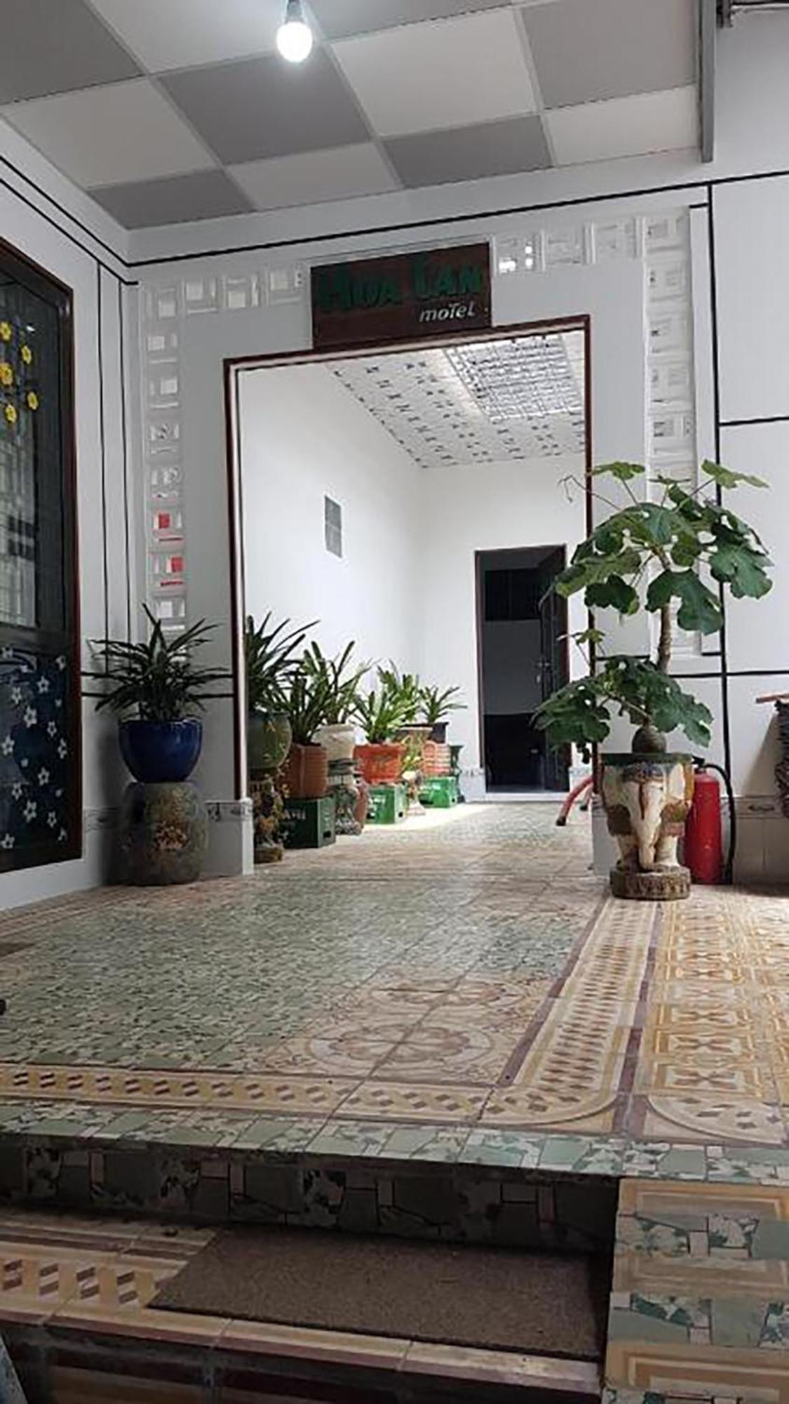 Hoa Lan Motel & Homestay Giong Tu Dien Εξωτερικό φωτογραφία